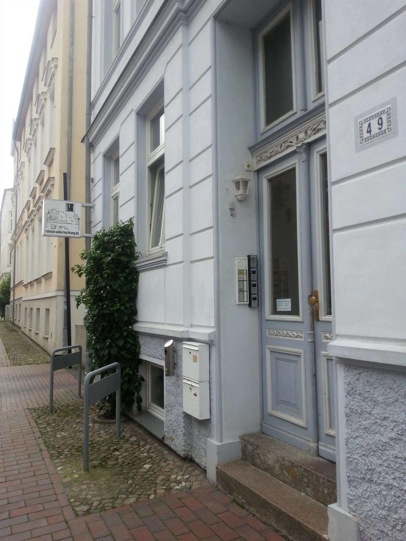 ホテル Rostock Uebernachtung エクステリア 写真